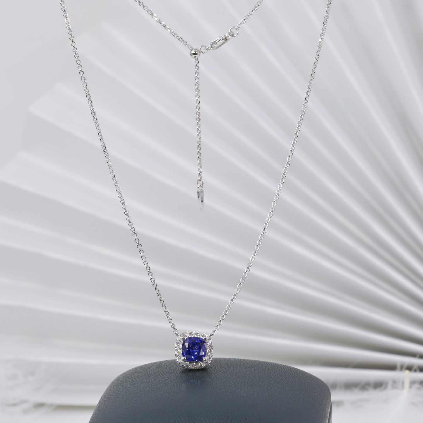 Aeterna Jewelry 1.9ct blue sapphire pendant necklace full view with clasp detail